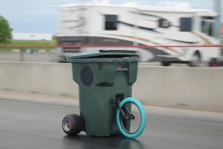 Ovo je najbrža kanta za smeće! Juri preko 100 km/h, ušla je i u Ginisovu knjigu rekorda (VIDEO)