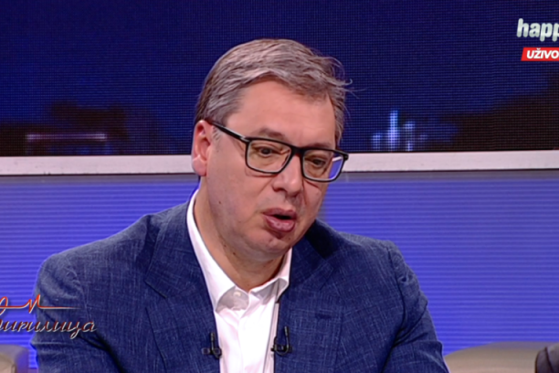 Vučić: Stavićemo i kontradiverziona vrata na škole ako će roditeljima biti lakše!