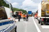 Sudarili se autobus i kamion u Nemačkoj: U udesu povređeno 52 ljudi!