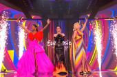 Voditeljke Evrovizije pokazale šta znači glamur: Njihove elegantne kombinacije su zasenile sve (FOTO)