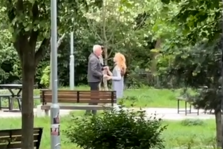 Ples ovog para u beogradskom parku je sve što je potrebno da vidite posle svih tragičnih događaja: "Ljubav je najjača sila" (VIDEO)