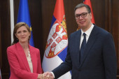 Vučić sa Samantom Pauer: Srbija je opredeljena za jačanje odnosa sa SAD, zahvalnost USAID