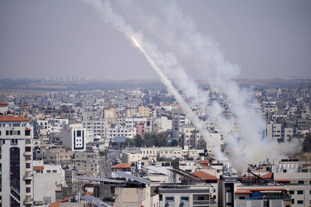 Militanti iz Pojasa Gaze ispalili 60 raketa na Izrael: Počela osveta zbog ubistva troje vođa (VIDEO)