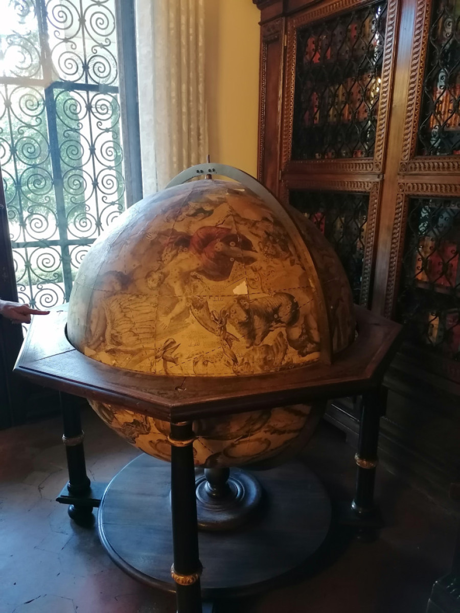Globus iz 18. veka u biblioteci Kraljevskog dvora