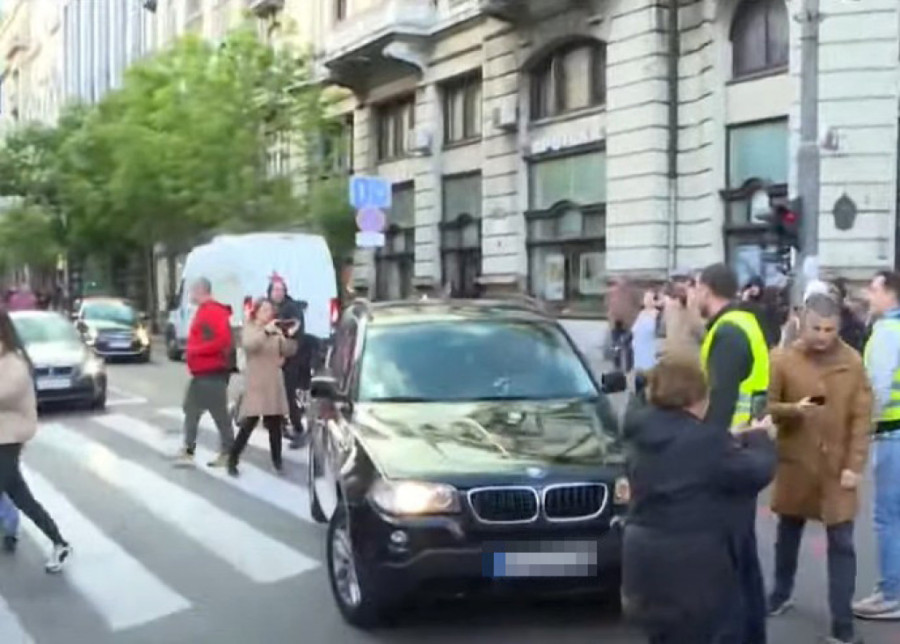 Pokušaj blokiranja Srbije: Opozicioni protest obeležili sukobi s građanima (FOTO/VIDEO)