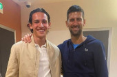 Idol, prijatelj, legenda. Najbolji teniser svih vremena! Mihin sin oduševljen zbog susreta sa Novakom (FOTO)