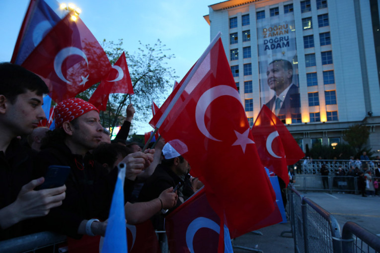 Erdogan i Kiličdaroglu idu u drugi krug 28. maja: Turski predsednik će zadržati većinu u parlamentu