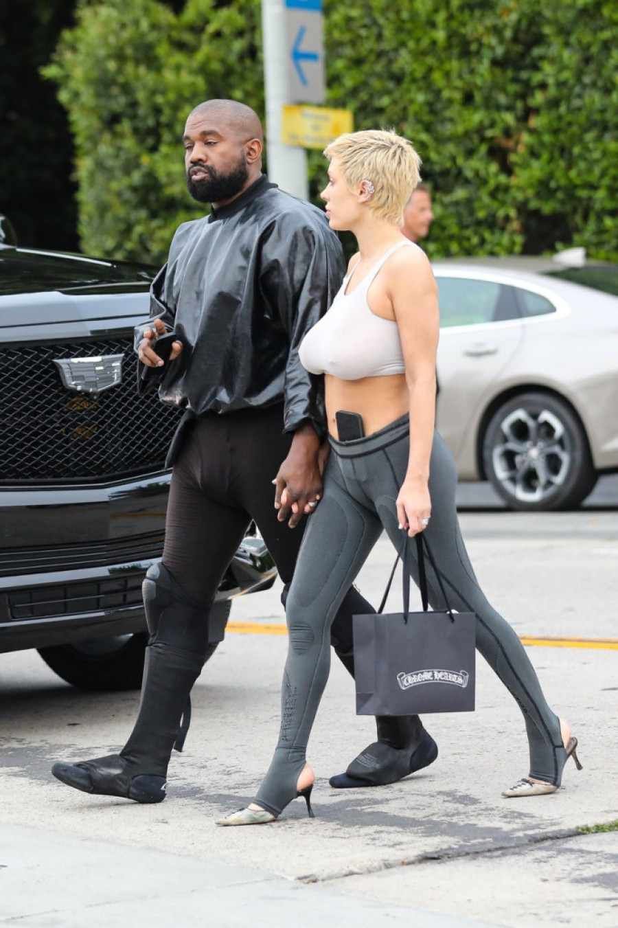 Kanjea Vesta tužio bivši zaposleni! Izneo šok tvrdnje u javnost: "Imali su intimne odnose u sobi pored!"