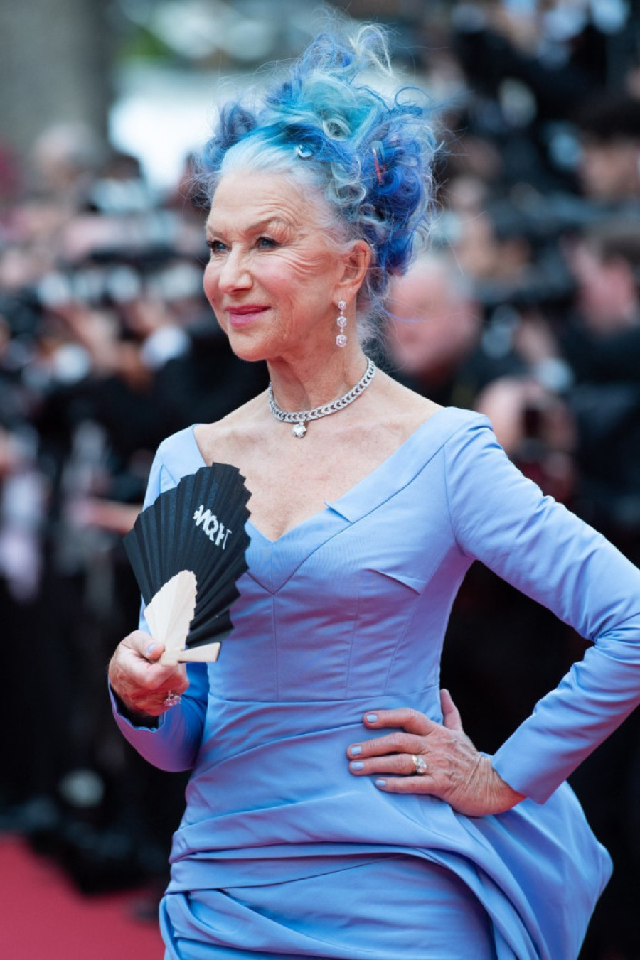 Helen Miren obojila kosu u plavo za crveni tepih u Kanu: Ne bi trebalo da postoje pravila o lepoti