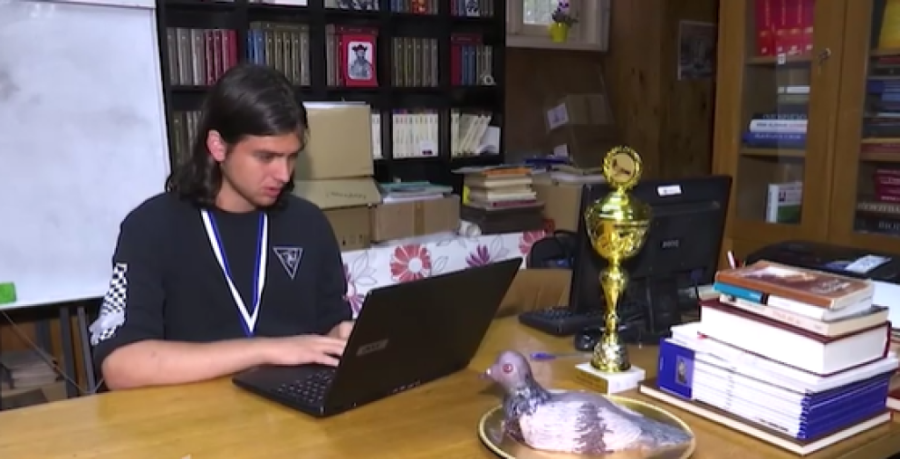 Dimitrije je najbolji filozof na svetu: Napisao esej i odneo prvo mesto na Olimpijadi u Grčkoj, a u srednjoj čak ne izučava ovaj predmet!