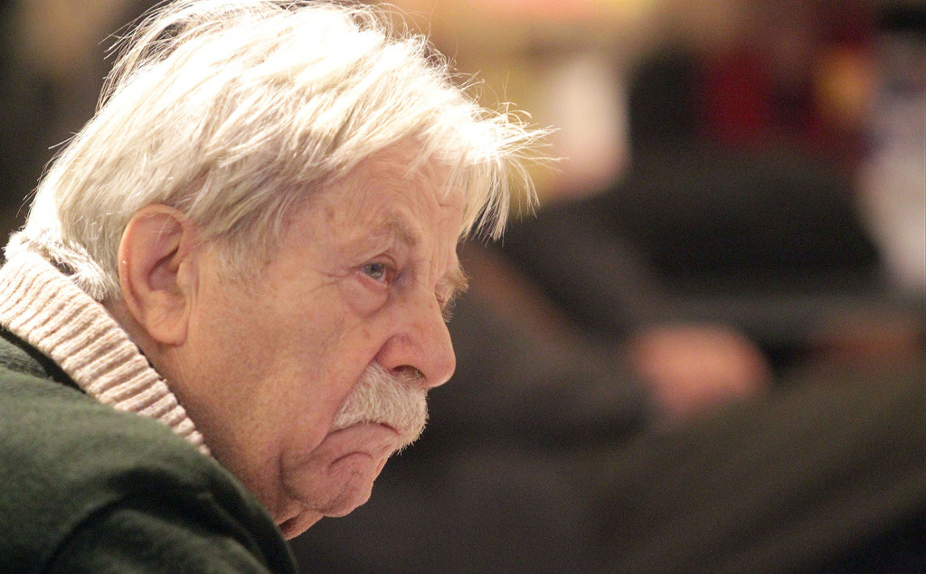 Ljubivoje Ršumović ostao bez brkova u knjizi "Ko te šiša": Zabavne i neverovatne priče iz frizerskog salona (FOTO)