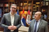 Predsednik Vučić čestitao Ištvanu Pastoru ponovni izbor za čelnika stranke