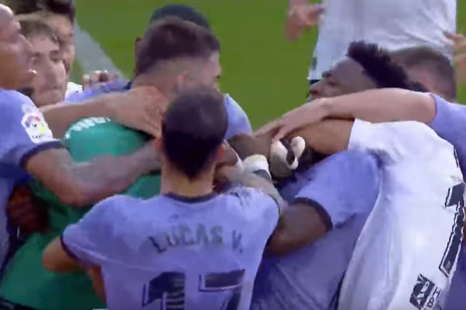 Sramotne scene u Španiji! Rasističke uvrede "navijača" Valensije, tuča, crveni za zvezdu Reala.... (VIDEO)