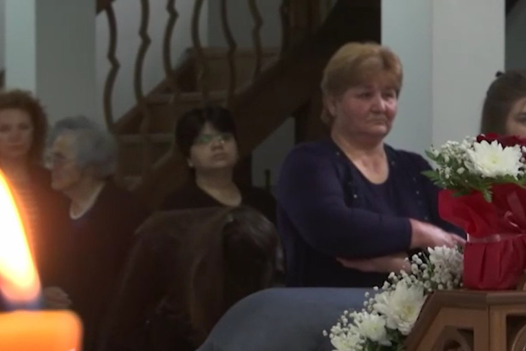 Srbi u Crkvi Svetog Nikole: Život u Prištini ide dalje