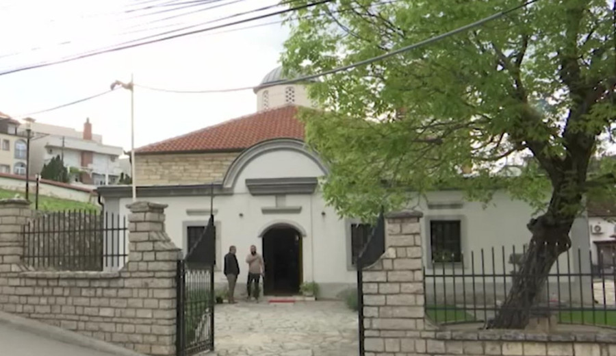 Srbi u Crkvi Svetog Nikole: Život u Prištini ide dalje