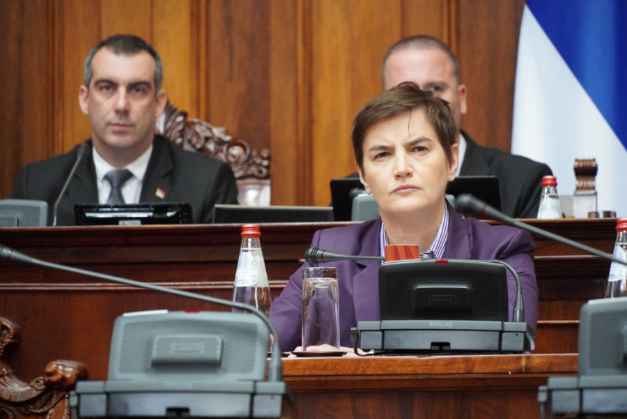 Brnabić: Puno poštovanje za građane koji protestuju, smetaju mi pozivi opozicije na nasilje i njihovo nasilje nad drugim građanima