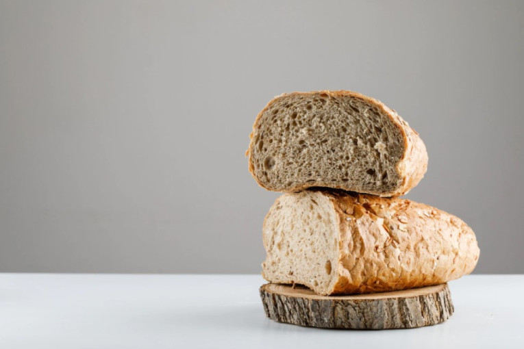Ne bacajte ga: Evo šta sve možete da napravite od starog hleba