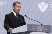 Medvedev nedvosmisleno upozorio: Ako Zapad Ukrajini pošalje nuklearno oružje, moraćemo da pokrenemo preventivni udar