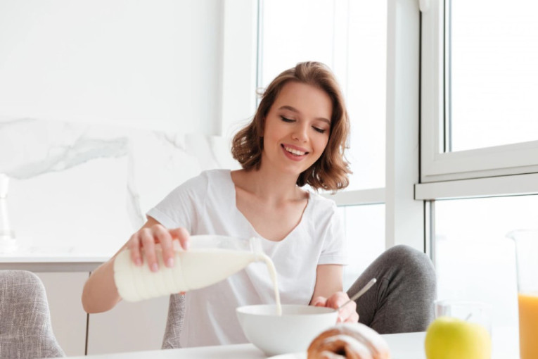Mleko ili jogurt: Šta je zdravije piti prema mišljenju nutricionista