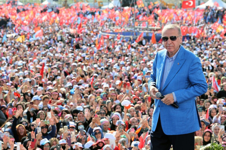 Izbori u Turskoj: Erdogan najverovatnije odnosi pobedu, favorizovanje Zapada nije pomoglo Kiličdarogluu