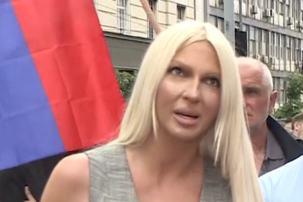 Jelena Karleuša na skupu "Srbija nade": Uz moj sam narod, niko ne sme da nas deli