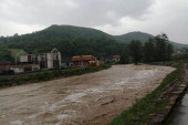 Alarmantna situacija nakon nevremena i u Kosjeriću: Grad opostošio mnoga sela i uništio malinjake: "Plašimo se noći!!