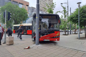 Težak udes u centru Beograda: Sudar tramvaja i autobusa, saobraćaj na šinama u zastoju, ima povređenih