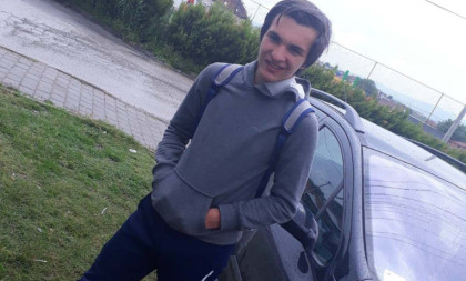Ivan (17) iz Kosovske Mitrovice nestao u Beogradu: Mladić poslednji put viđen u petak, porodica od tada traga za njim
