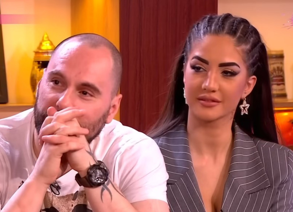 Anđela Đuričić dobila poklon od tajnog obožavaoca: Zvao me je nepoznat broj, stiglo je direktno ispred kuće (FOTO)