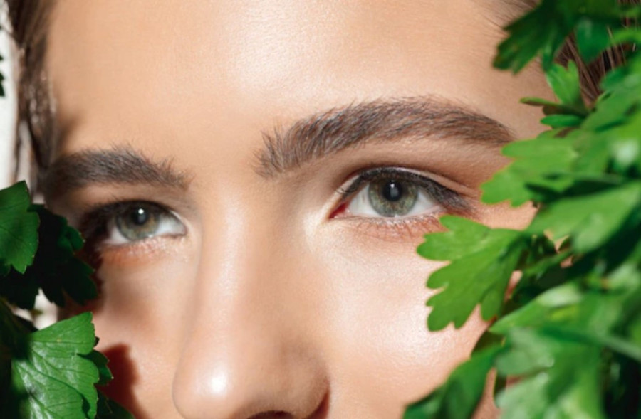 Oči će vam reći sve: Ovih osam vrsta kontakata očima otkrivaju šta neko oseća prema vama, bilo u ljubavi, bilo u poslu