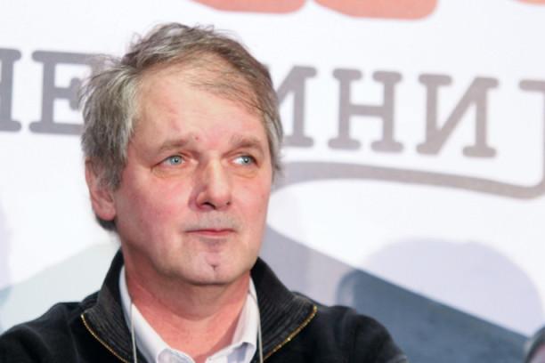 "To je veoma bolan deo mog života": Emotivna ispovest Nenada Okanovića o teškim počecima i porodici