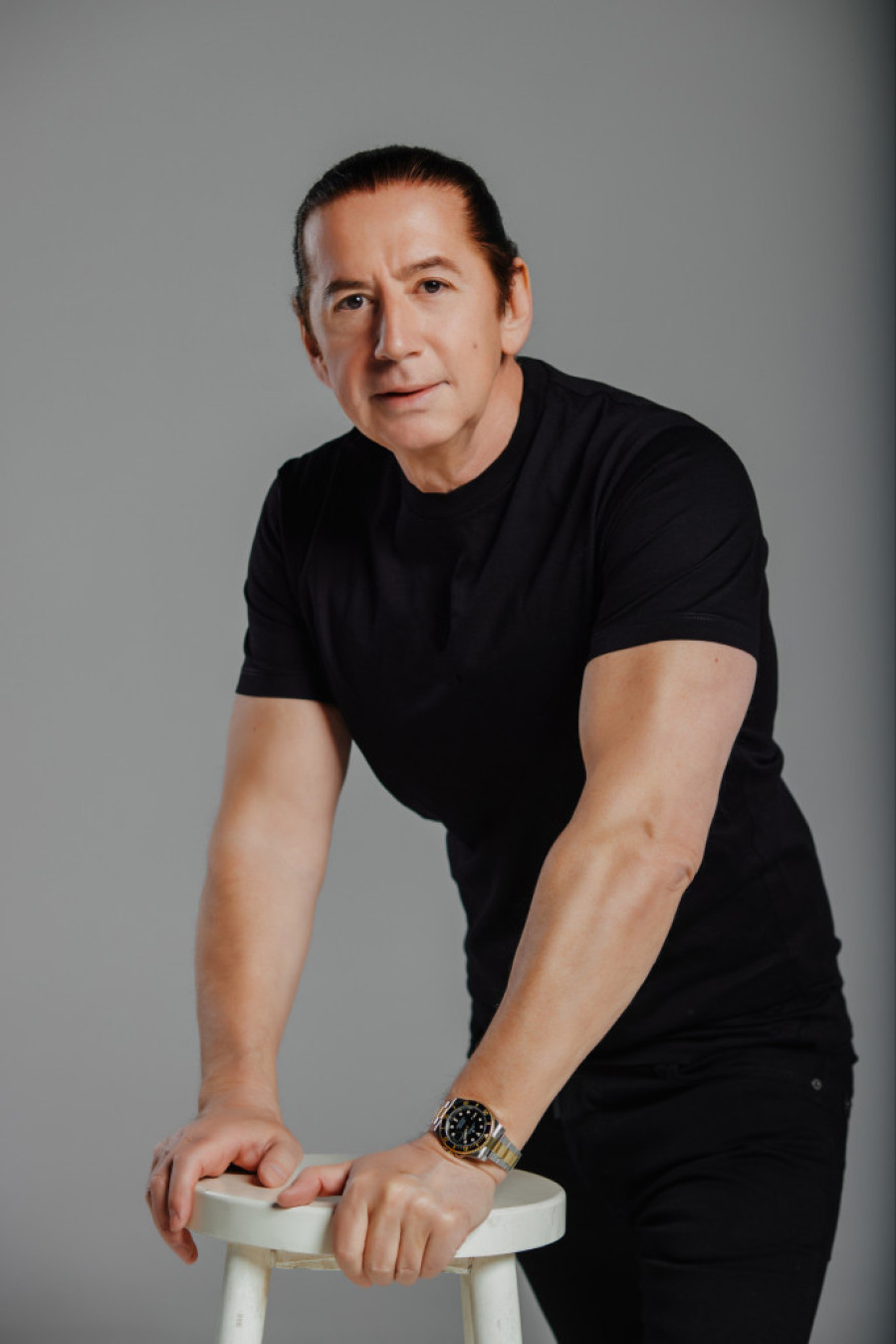 Vreme teče, a ljubav sve jača: Rasprodat VIP sektor za Jašarov koncert na Tašmajdanu!