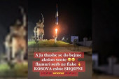 Osvanuo snimak paljenja trobojke u Gračanici: "Srpska zastava u plamenu, Kosovo je Albanija" poručuju huligani