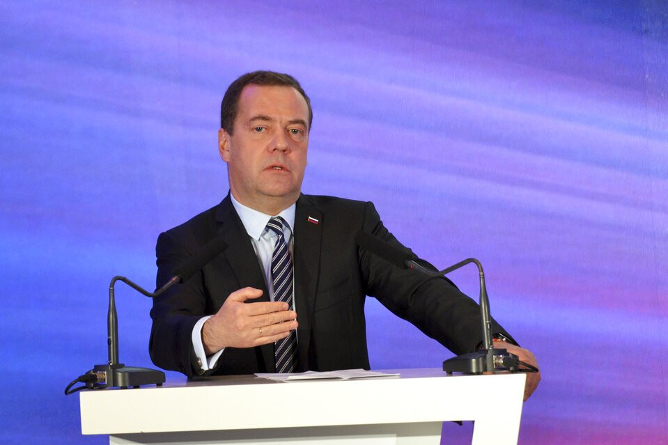 Medvedev predložio svoju "formulu mira": Ukrajina treba da kapitulira i da prizna da je njena teritorija ruska