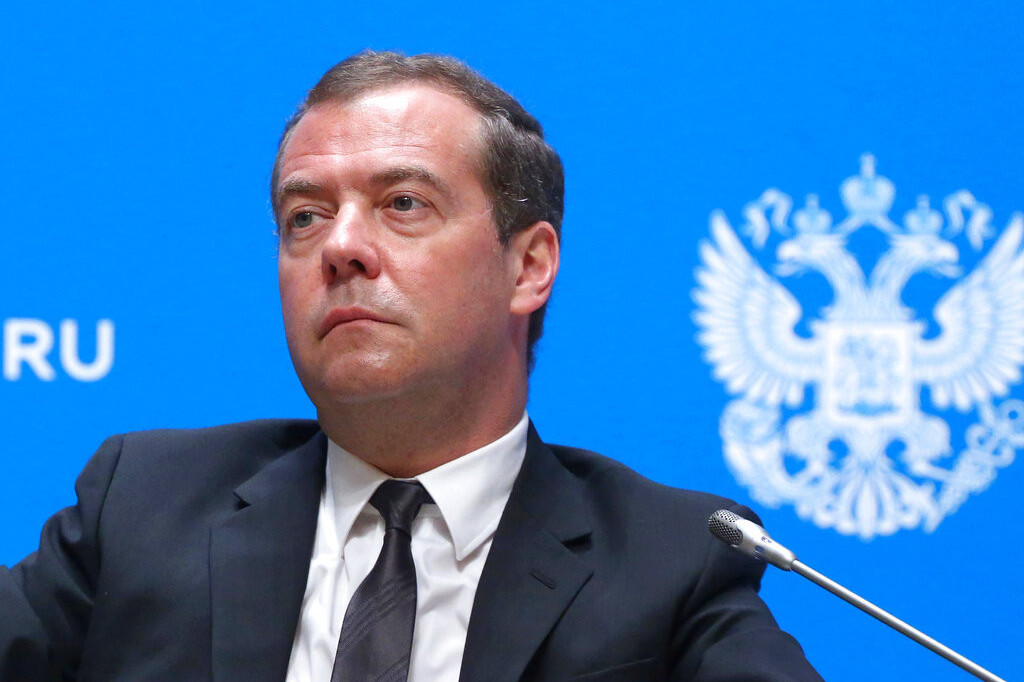 Medvedev: Rusija da bira "nestandardne mete" za svoje napade