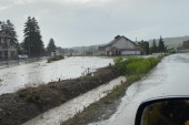 Kiša izazvala poplave u okolini Čačka: Poplavljene ulice, voda prodrla u pojedine kuće