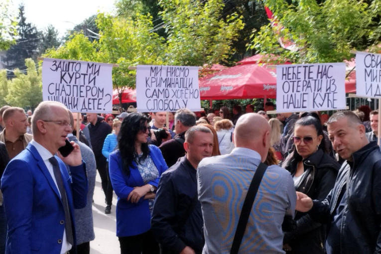 Peti dan protesta na severu Kosmeta: Obratili se radnici opštine, srednje škole i rudnika Trepča (VIDEO)