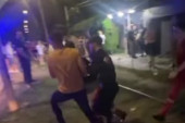 Mladić izboden u klubu u Smederevu! Snimljeno kako ga iznose (VIDEO)