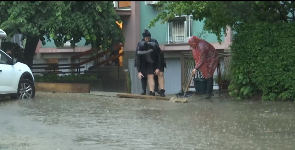 U Jagodini vanredna situacija, podrumi i garaže pod vodom