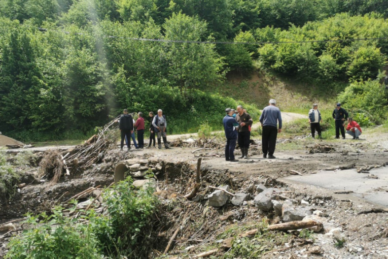 Nevreme napravilo haos u Užicu: Uništeni putevi, mostovi i oranice - šteta višemilionska