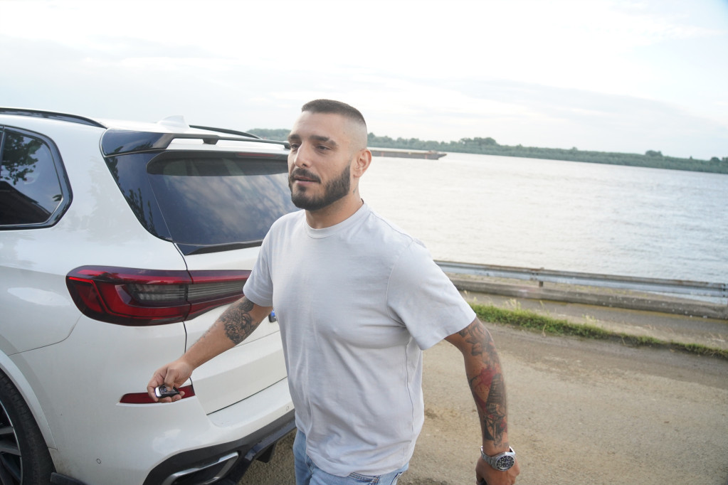 Kaća i Darko Lazić se žestoko pokačili posle saslušanja? Priča se i da je ovo razlog zašto pevač zbog prekršaja nikad nije završio u zatvoru