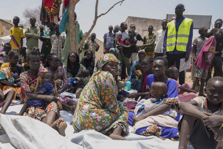 Oko 300 dece iz sirotišta spaseno u Sudanu