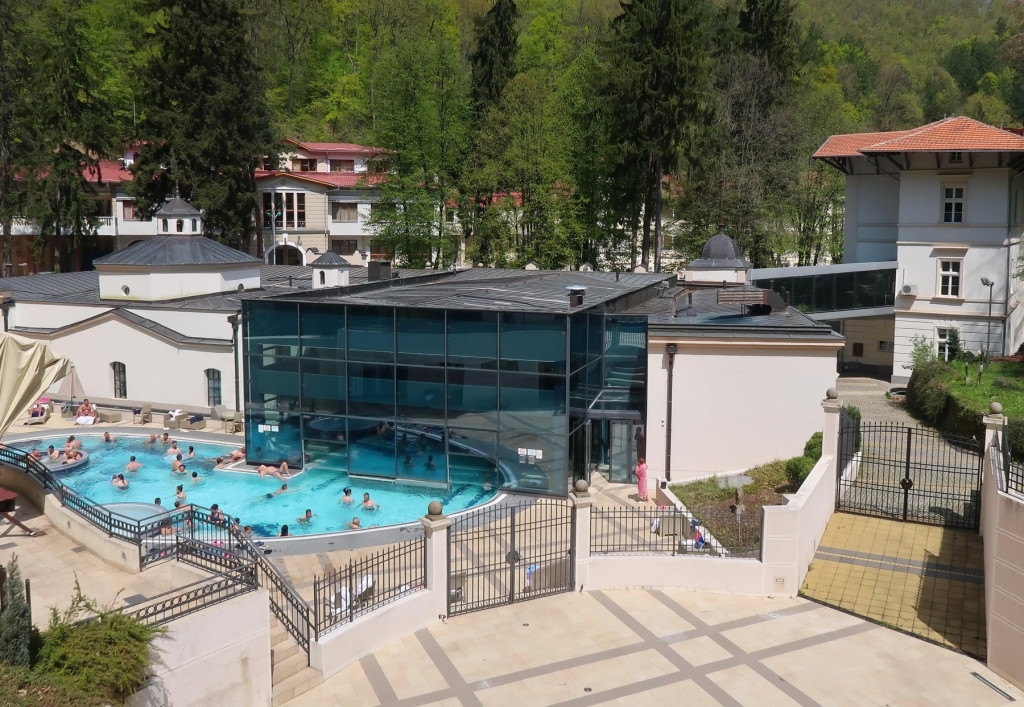 Penzioneri, počinju prijave za besplatno lečenje u banjama, spremno 22.100 mesta!