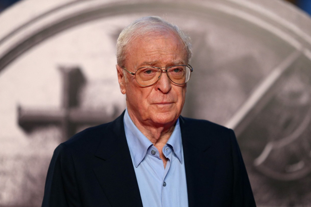 Niko ne zna šta ga je obuzelo pa je prihvatio ovu ulogu: Majkl Kejn o filmu koji je zamrzeo čim je kročio na set (VIDEO)