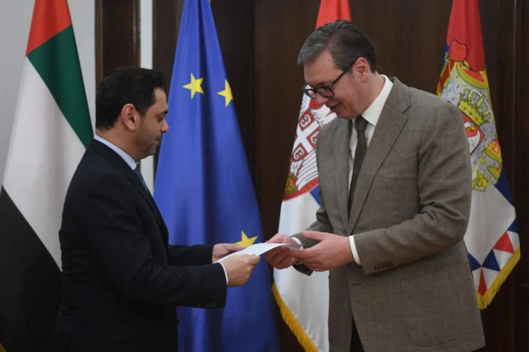 Predsednik Vučić prihvatio poziv Bin Zajeda da učestvuje na konferenciji UN u Dubaiju