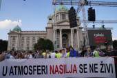 Na protestu opozicije je zabranjeno govoriti o Kosovu i Metohiji! Ne zanima ih južna srpska pokrajina nego samo fotelje (VIDEO)