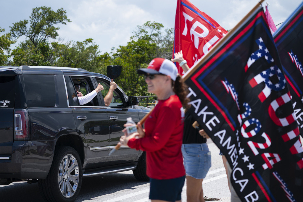 Šta je sve Tramp rekao o optužnici protiv njega i da li ga čeka kontroverzna nagodba?
