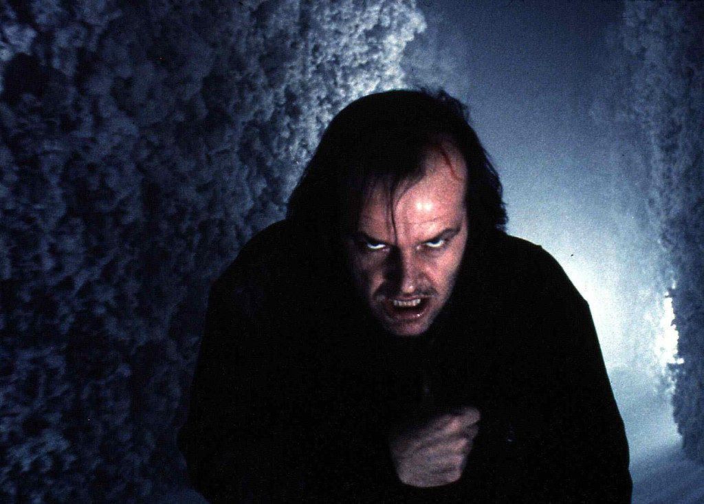 Zastrašujući detalj u filmu "Isijavanje":  Šta to radi Džek Nikolson, što dosada niko nije primetio (VIDEO)