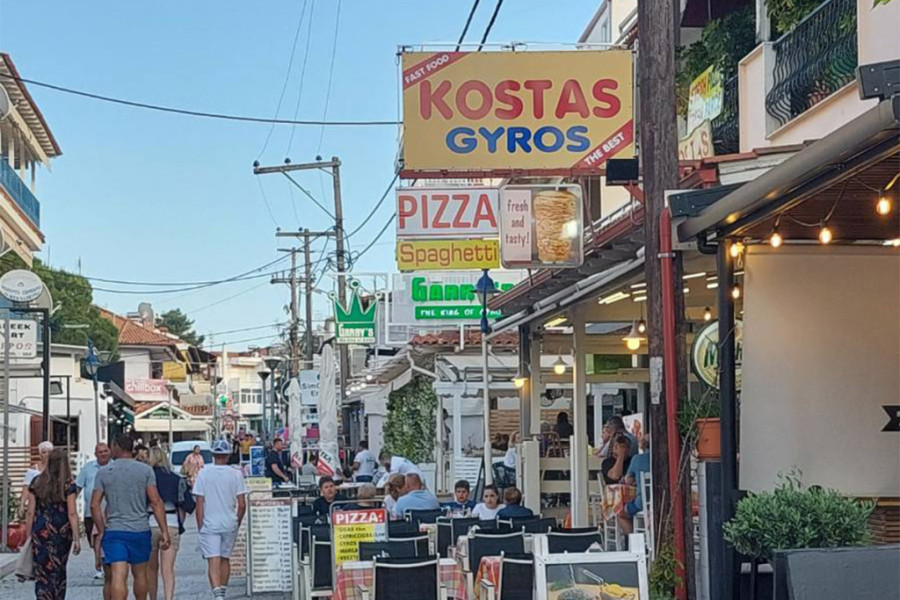U Grčkoj sve poskupelo: Giros pita 3,5 evra, sladoled dva, kafa i do pet evra!