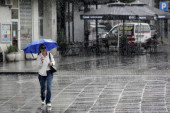 RHMZ najavio pljuskove i grmljavinu: U celoj Srbiji je upaljen žuti meteo alarm - obavezno ponesite kišobran!